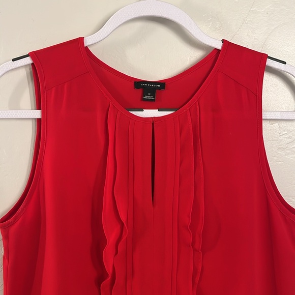 Ann Taylor like new sleeveless ruffle top - Picture 2 of 6